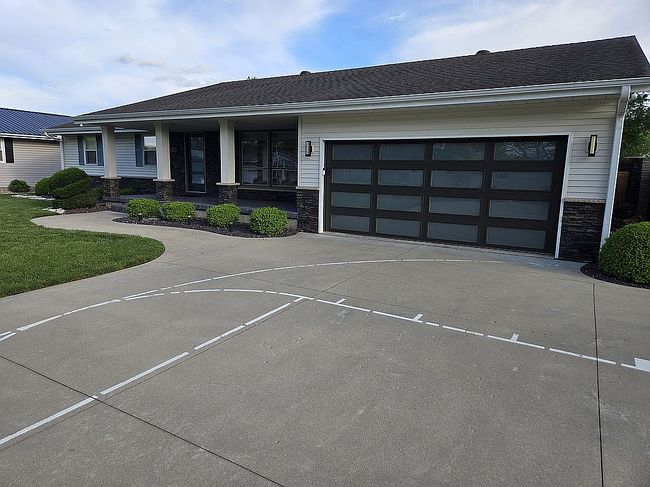 Image of 1003 Flame Ave