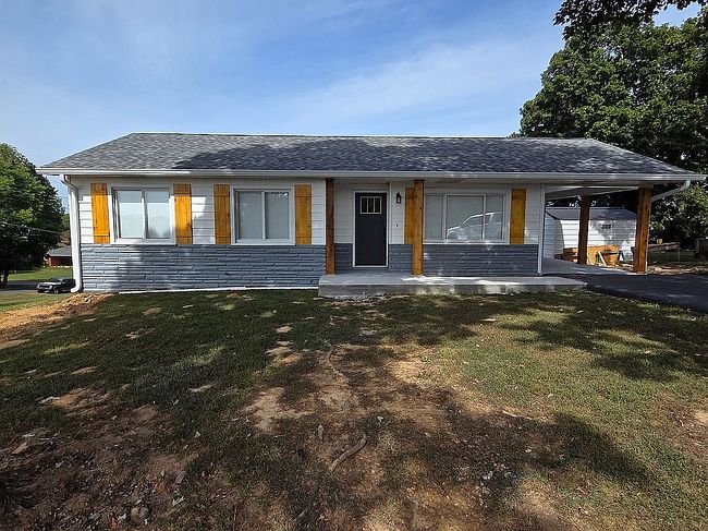 Photo of 411 Walnut Dr