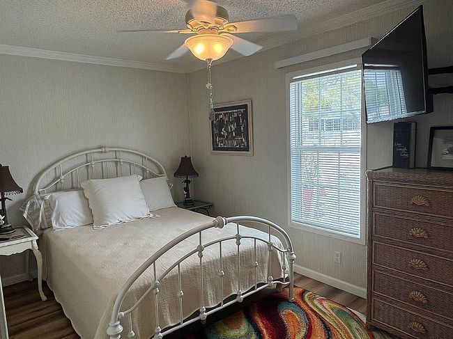 Image of 910 Cedar Point Blvd #52