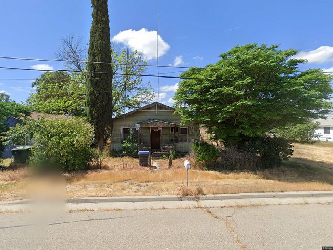 Image of 220 N 10th St
