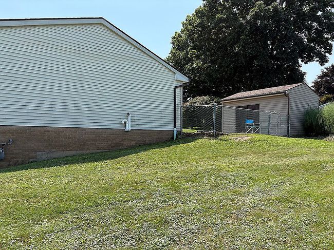 Photo of 1213 W Fir Dr, Latrobe, PA