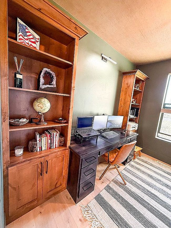 Image of 2479 Diamond H Ln
