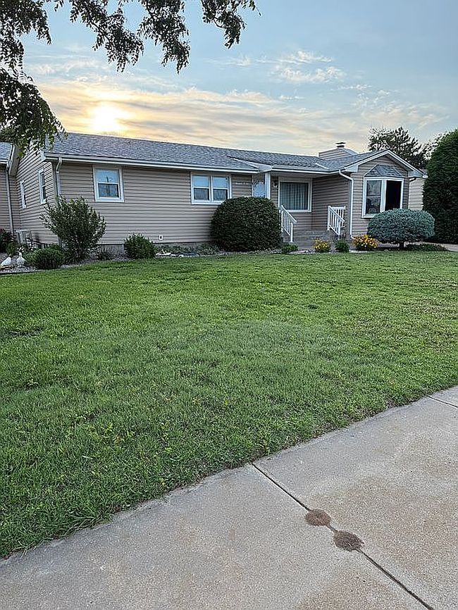Image of 1901 Whittier Rd