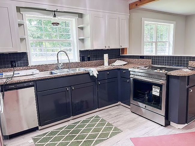 Photo of 281 Grove Heights Rd, Berkeley Springs, WV