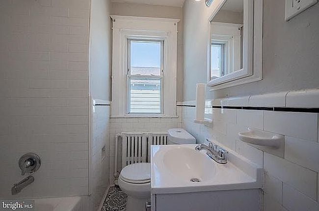 Photo of 204 E Avon Rd, Brookhaven, PA