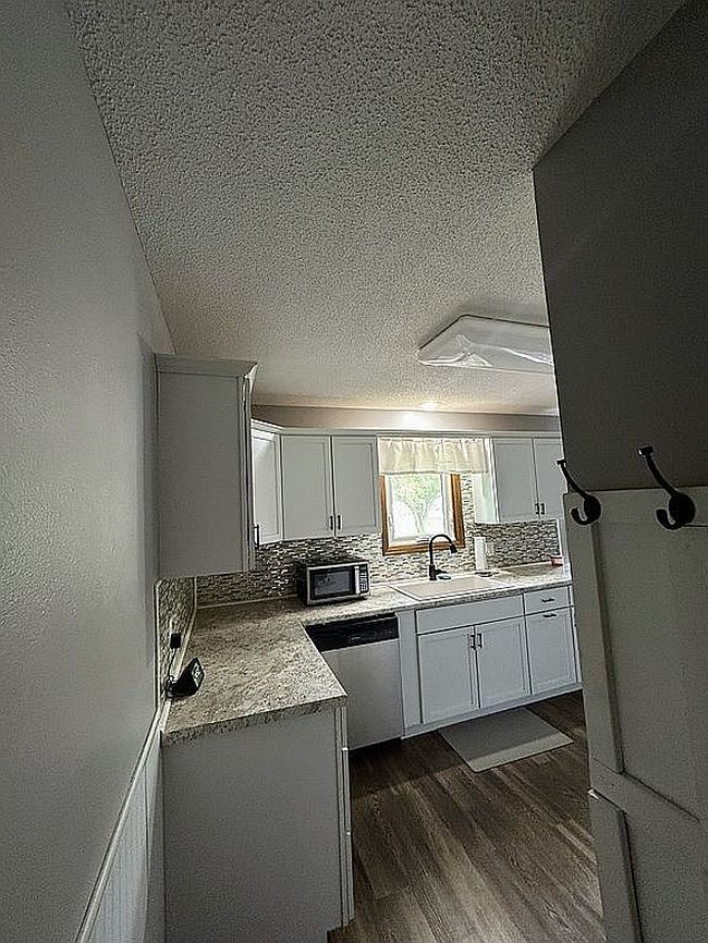 Photo of 912 S Blaine St, Lennox, SD