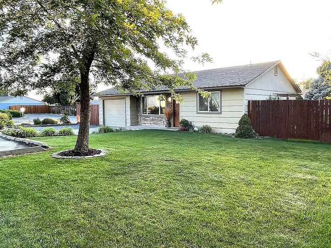 Photo of 715 Cherry Ct, Wenatchee, WA