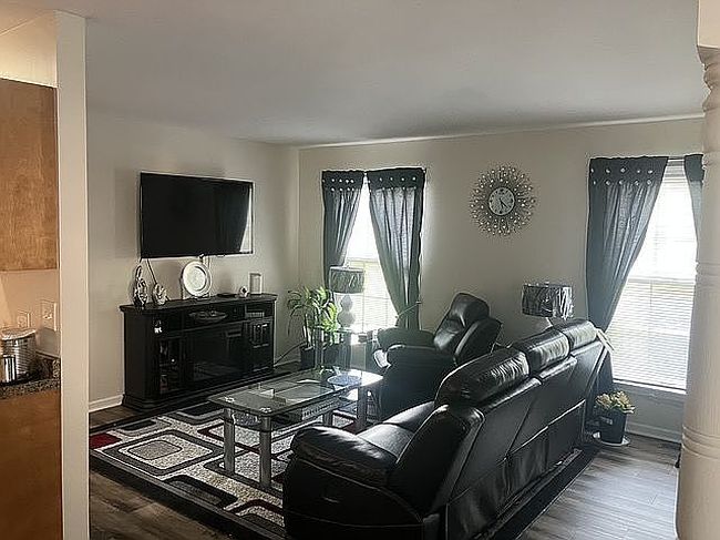 Photo of 2148 Painted Post Dr Apt 32, Flushing, MI
