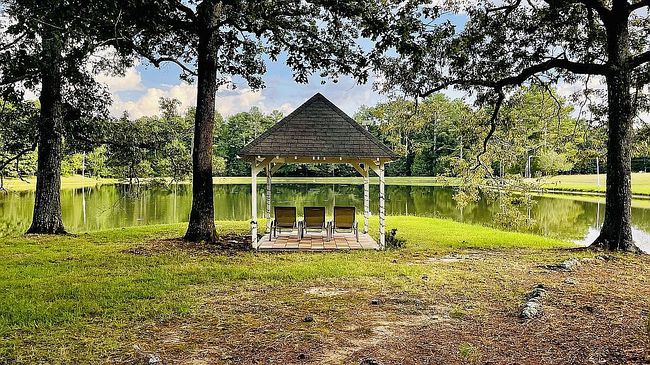 Photo of 525 Lawshe Rd, Senoia, GA