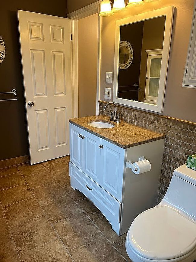 Photo of 18689 Jamestown Cir, Northville, MI