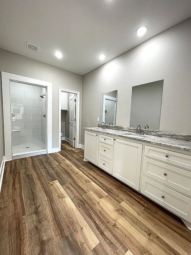 Image of 301 Cedar St