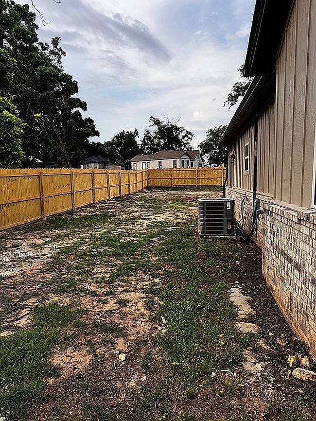 Image of 207 Oaklawn Dr