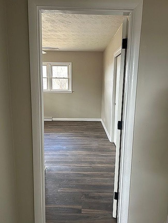 Photo of 210 W Mason Ave, Danville, KY