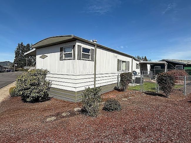 Image of 658 S 57th St Space 95