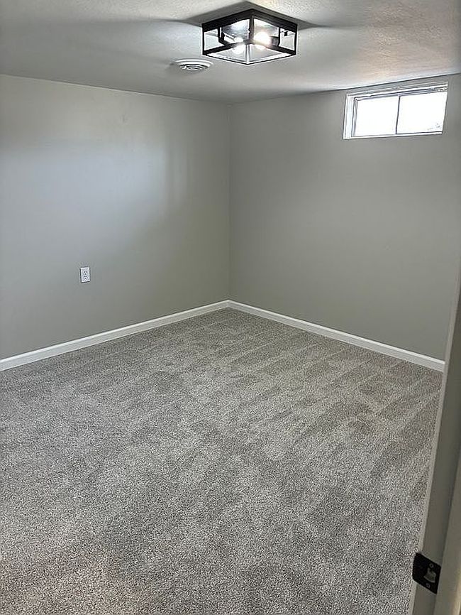 Image of 321 W Cedar St