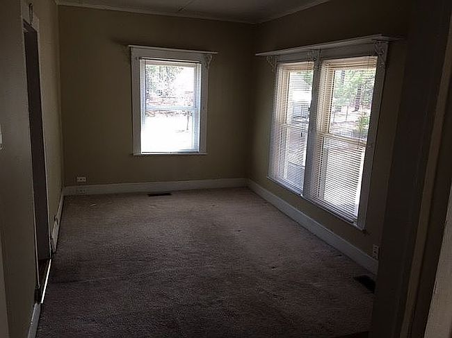 Image of 677 Addor Rd