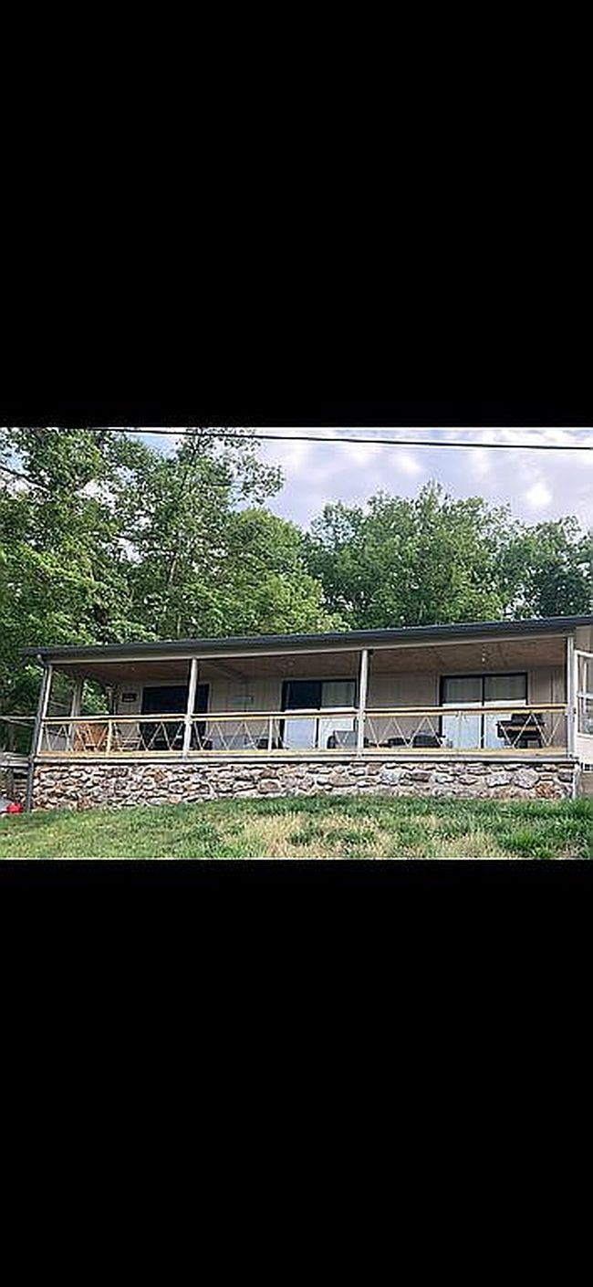 Photo of 1169 Robin Hood Ln, Roach, MO