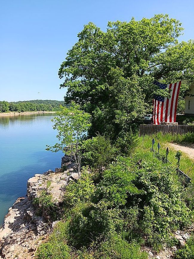 Photo of 56 County Road 364, Tecumseh, MO