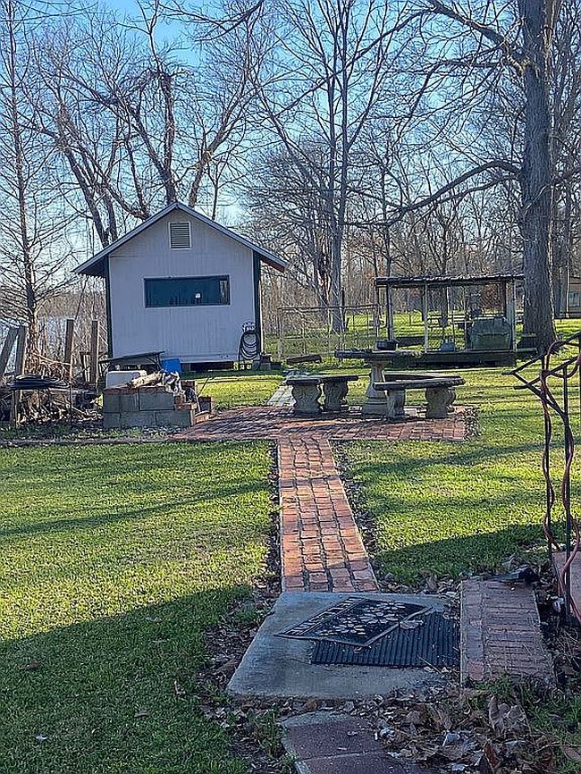 Additional photo 3 of property located at 216 Louisiana Dr