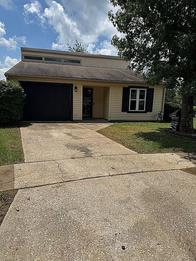 Photo of 657 Hidden Point Dr