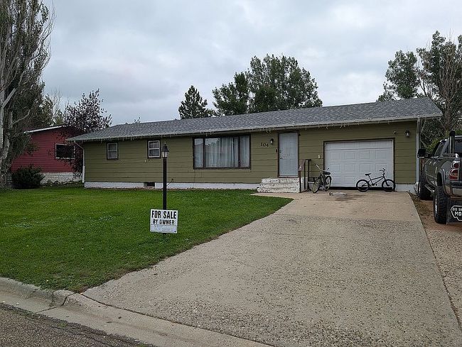 Photo of 104 10th Ave Nw, Bowman, ND