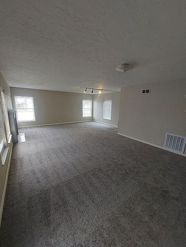 Image of 2285 Long St