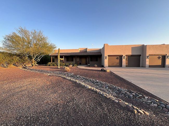 Photo of 4945 Black Mountain Rd, Wickenburg, AZ
