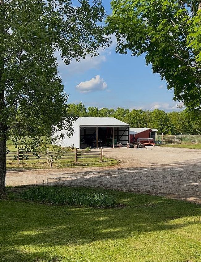Image of 24801 E Twin Pines Dr