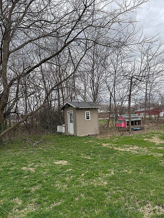 Image of 302 Logan St