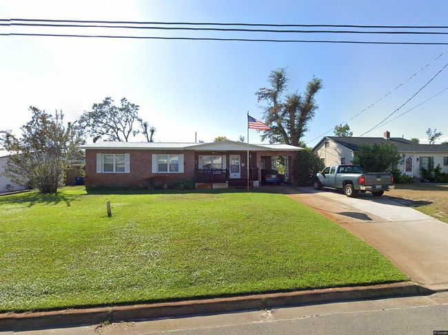 Image of 313 N Macarthur Ave