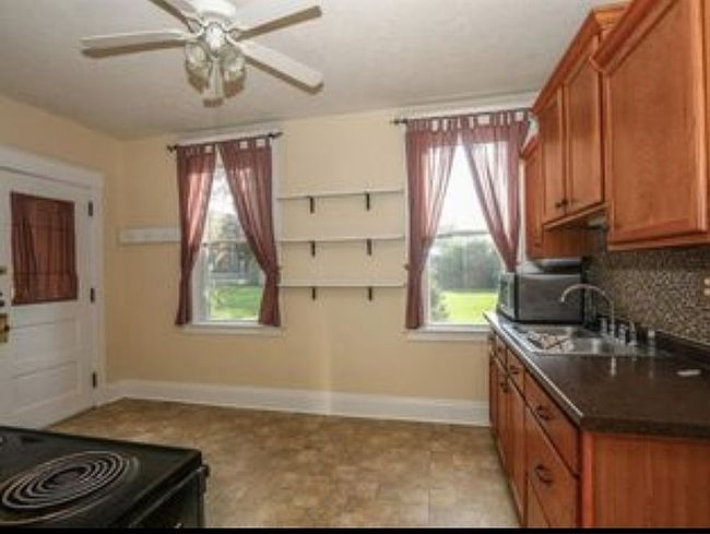 Image of 1622 Kemper Ave