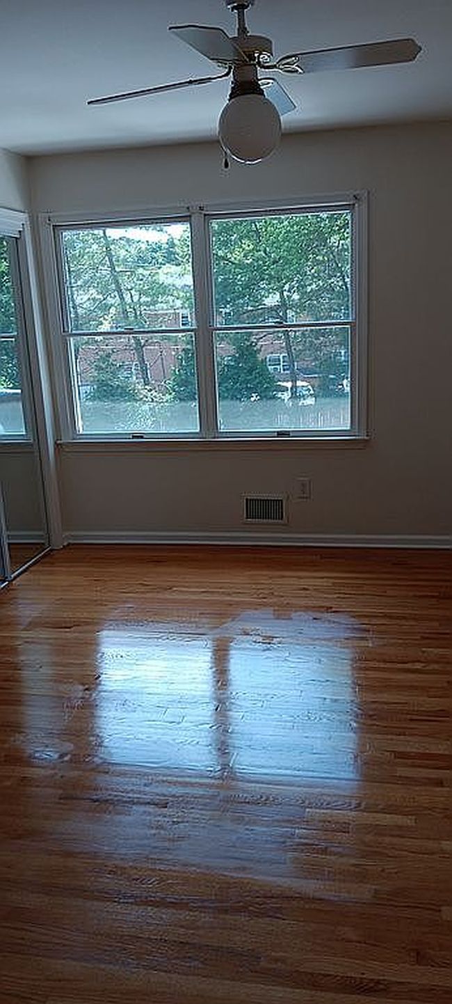 Photo of 128 Brook Dr, Hackettstown, NJ