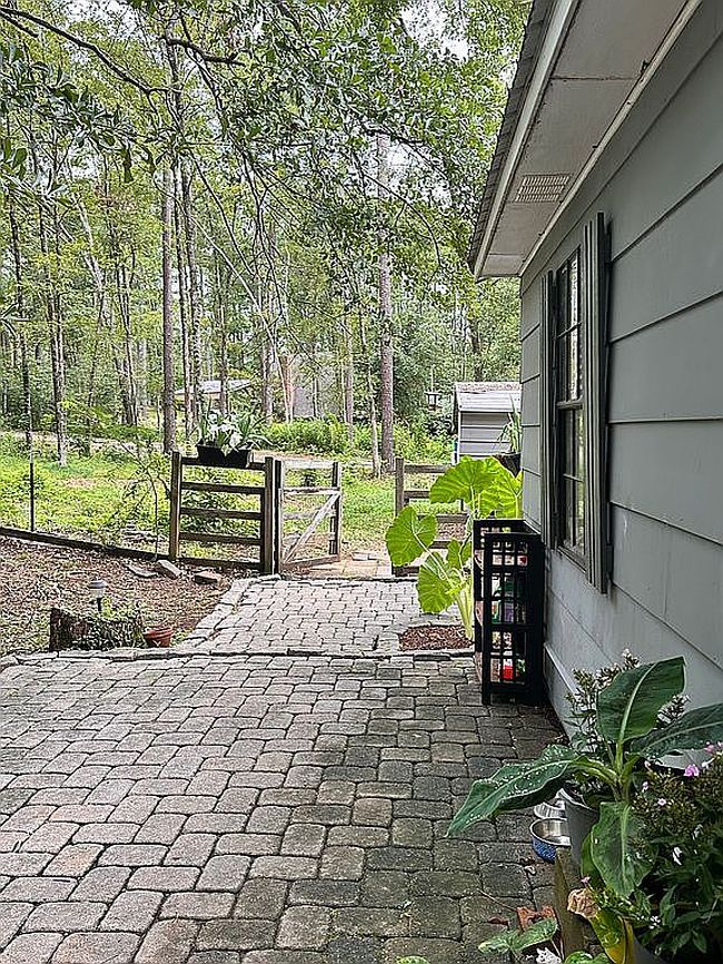 Photo of 1 Twin Oaks Dr, North Augusta, SC