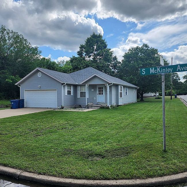 Photo of 1702 S Mckinley Ave, Joplin, MO