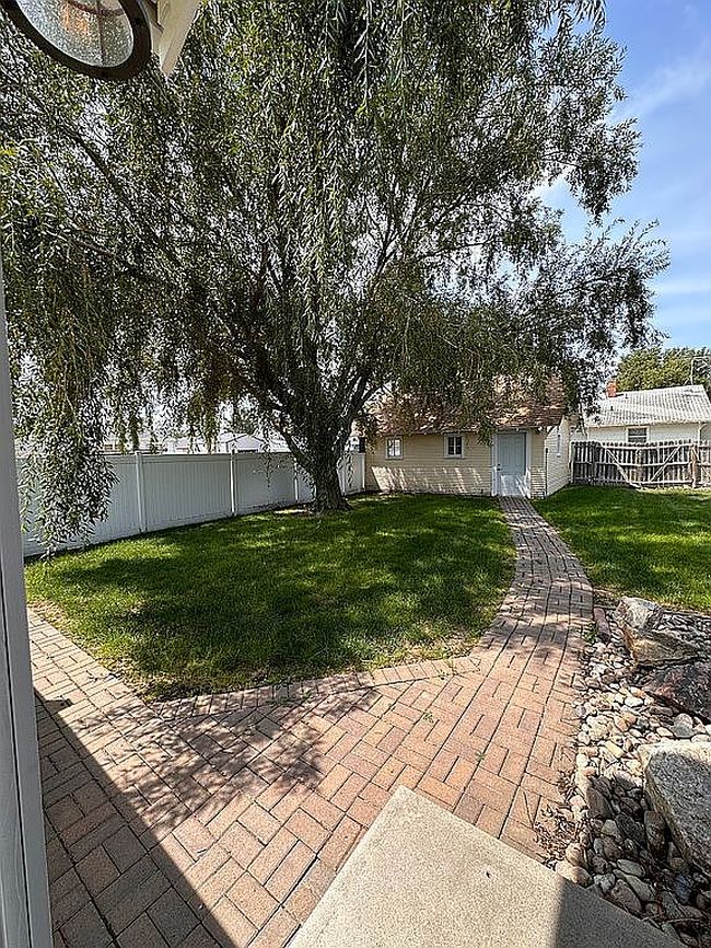Photo of 705 West Ave, Holdrege, NE