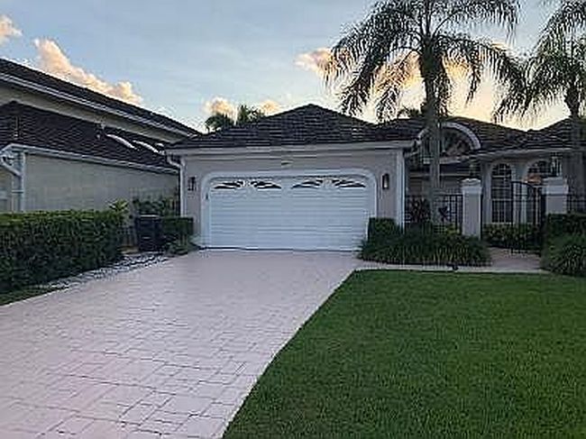 Photo of 2587 Muir Cir, Wellington, FL