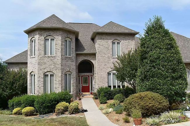 Image of 456 Woodlake Blvd