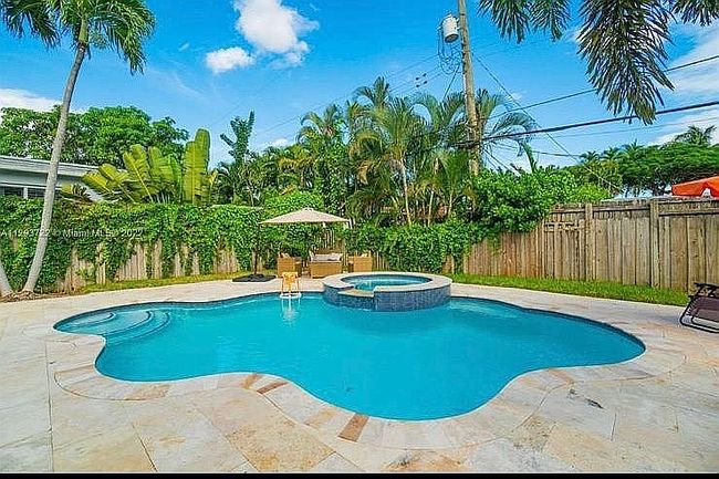 Preview of property located at 5891 Sw 34th St