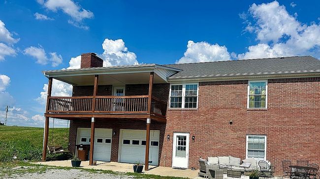 Photo of 521 Adams Ln, Harrodsburg, KY