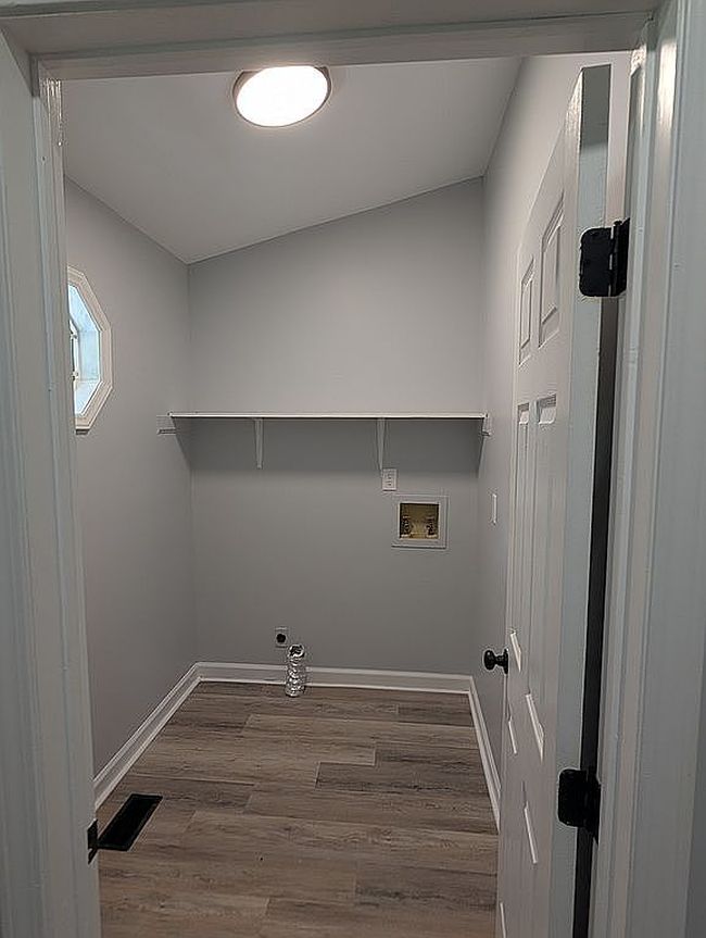 Photo of 1276 Hidden Creek Cir, Hickory, NC