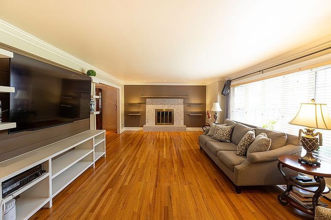 Photo of 18 Glen Ct, North Plainfield, NJ