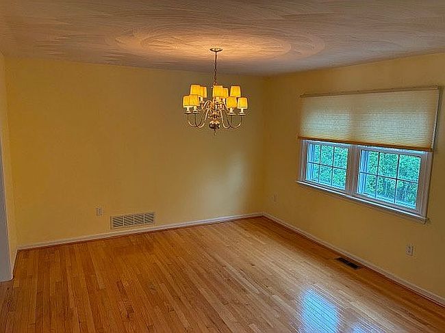 Photo of 13 Forest Glen Dr, Scranton, PA