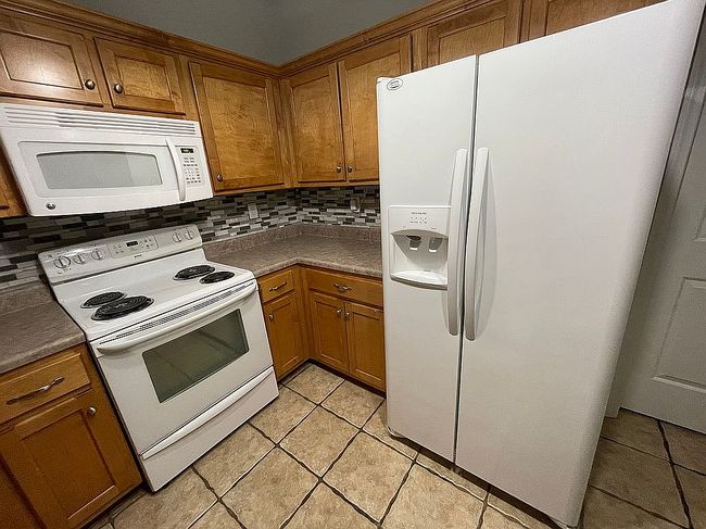 Additional photo 3 of property located at 6042 Stafford Dr