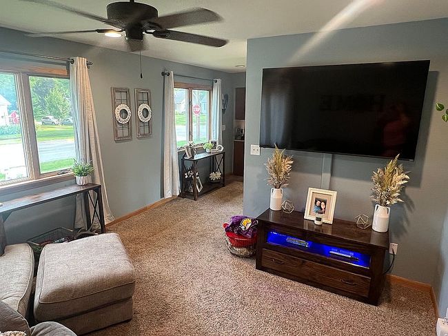 Photo of 1606 Burnett Ave, Ames, IA