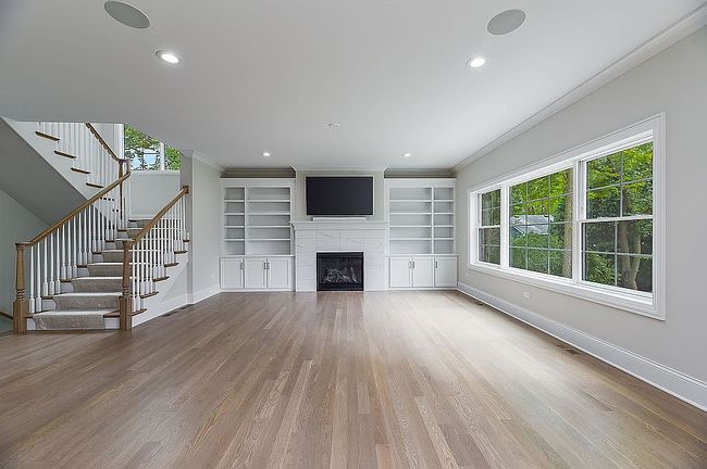 Additional photo 2 of property located at 26W112 Bauer Rd