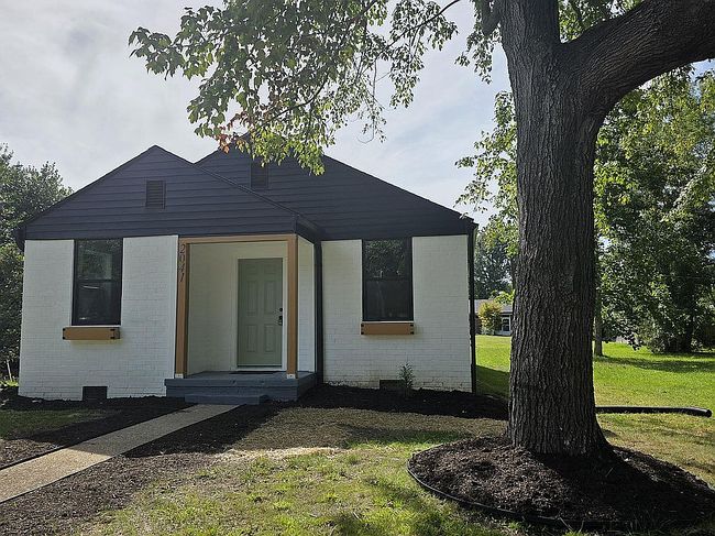 Photo of 2041 Sherwood Rd