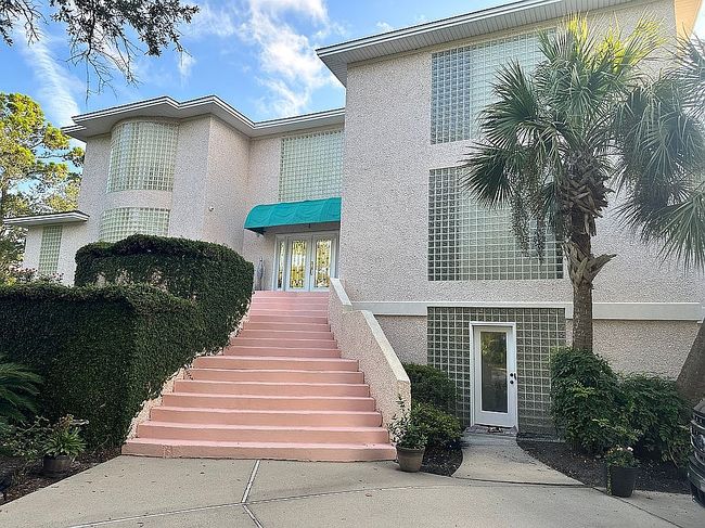 Photo of 466 Midway Cir