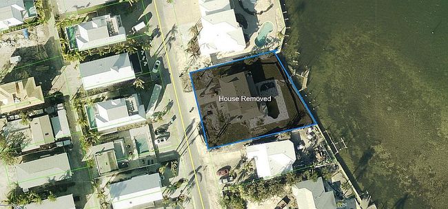 Photo of 2205 Avenue A, Bradenton Beach, FL
