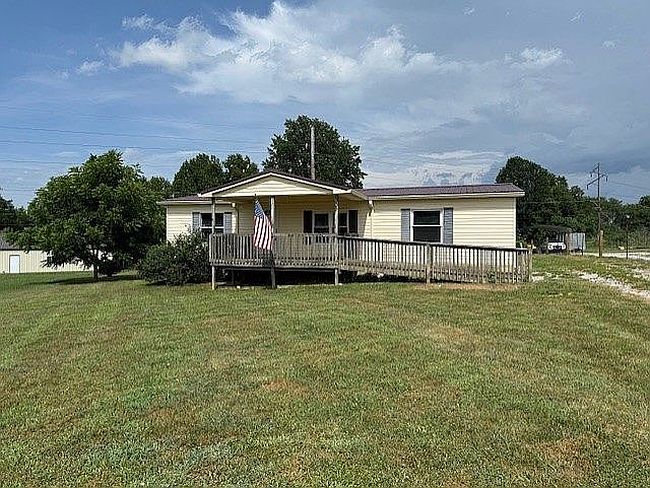 Photo of 3881 New Irvine Rd, Waco, KY