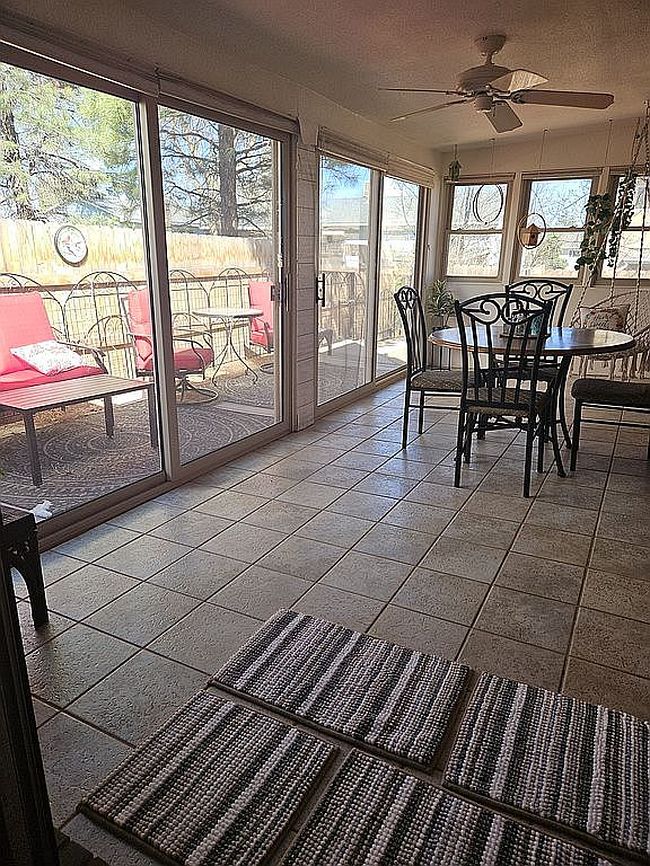 Image of 1421 Maple Ave